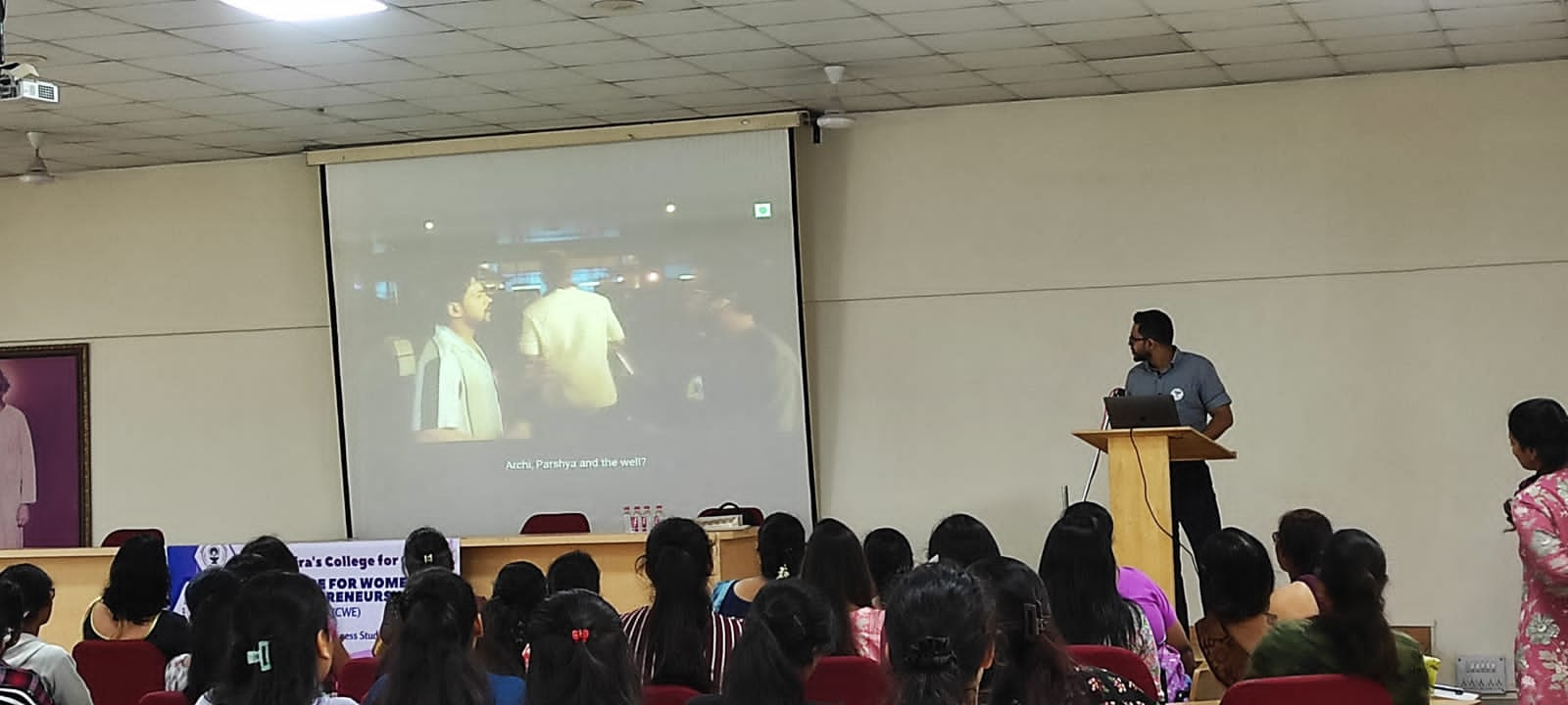 Mr.Indraneel Chitale addressing the audience